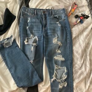 Hollister curvy distressed jeans